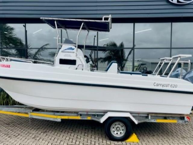 CARRYCAT 620 Centre Console BRAND NEW with Yamaha F100hp motors SMG Yamaha