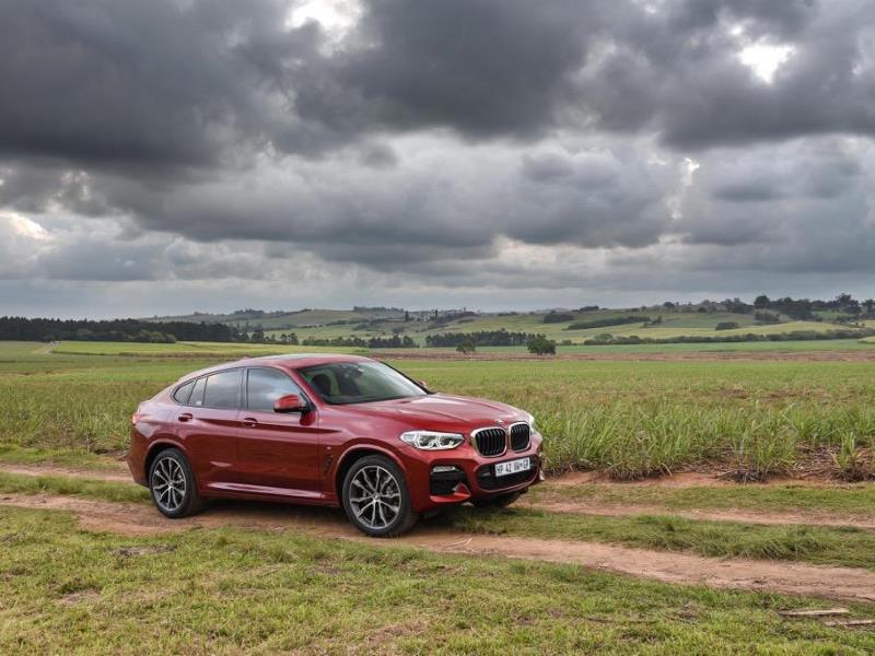 Quick Comparison Bmw X4 Vs Mercedes Benz Glc Coupé