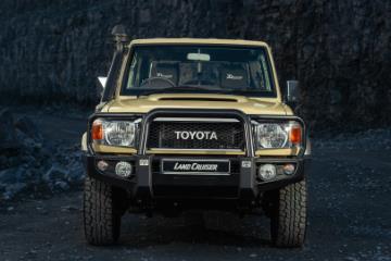 How many Toyota dealerships are in South Africa?