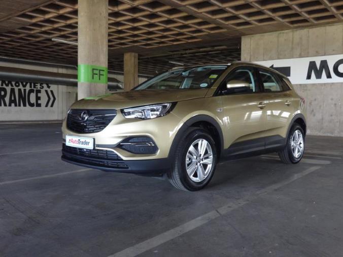 How to replace the headlight bulb on a Opel Grandland X - Car Ownership ...