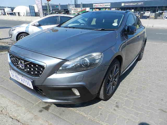 Volvo V40 D4 cars for sale in South Africa - AutoTrader