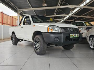 Nissan NP300 Hardbody 2.4 Hi-Rider for sale in Klerksdorp - ID ...