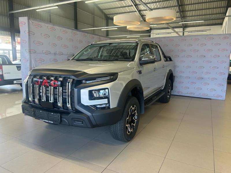 https://img.autotrader.co.za/28585030/Crop800x600