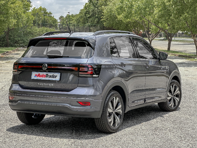 Volkswagen T-Cross 1.0TSI 85kW Comfortline R-Line (2023) Review ...