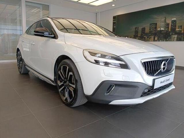 Volvo V40 Cross Country cars for sale in South Africa - AutoTrader