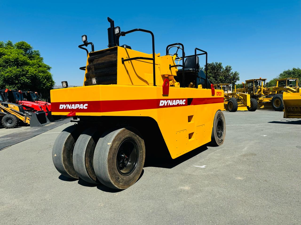 2005 Dynapac CP221 Pneumatic Tyre Roller