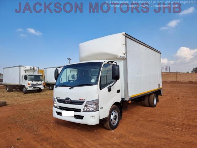 Hino 300 Series 915, FITTED WITH INSULATED VOLUME BODY Jackson Motors JHB