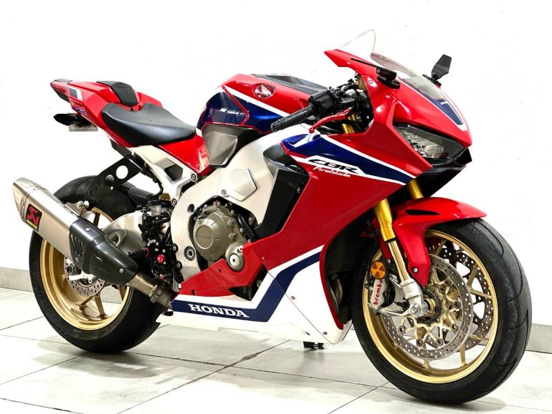 Honda CBR1000RR-R Fireblade SP for sale in Sandton - ID: 27399493 ...