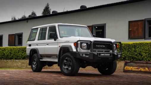 Which is the best variant of Toyota Land Cruiser 70 Series
