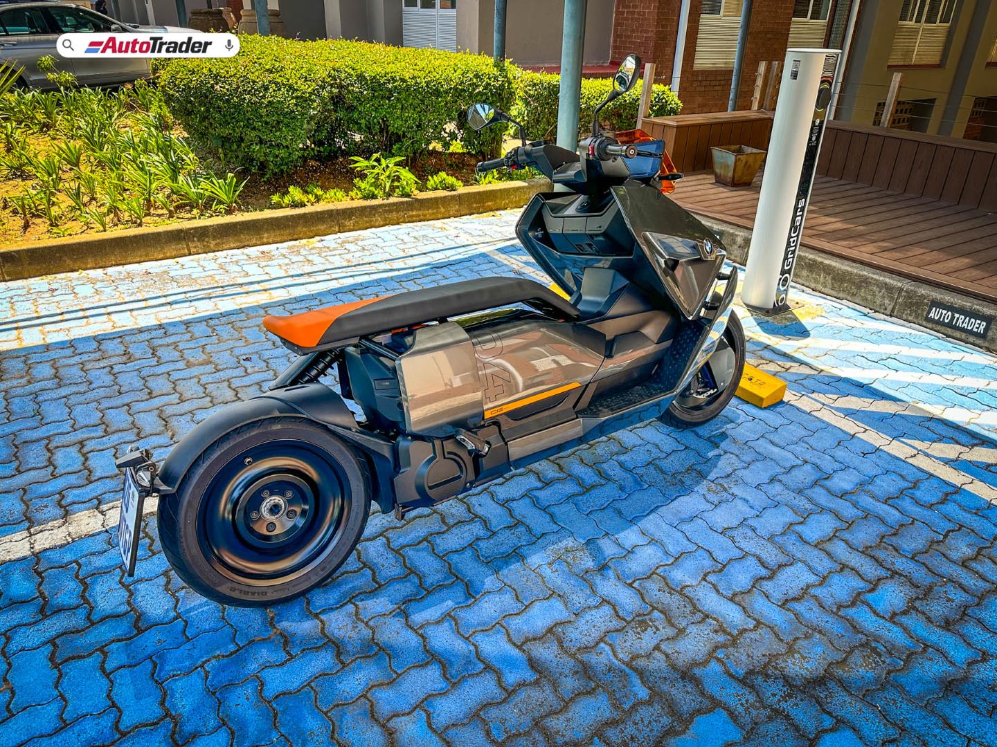BMW CE04