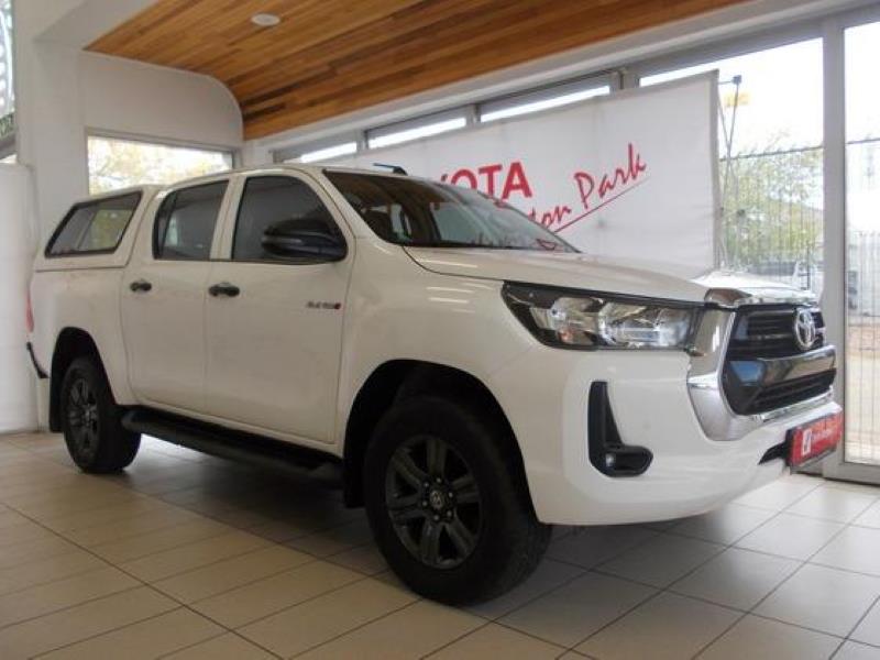 Toyota Hilux 2.4GD6 Double Cab 4x4 Raider for sale in Kempton Park
