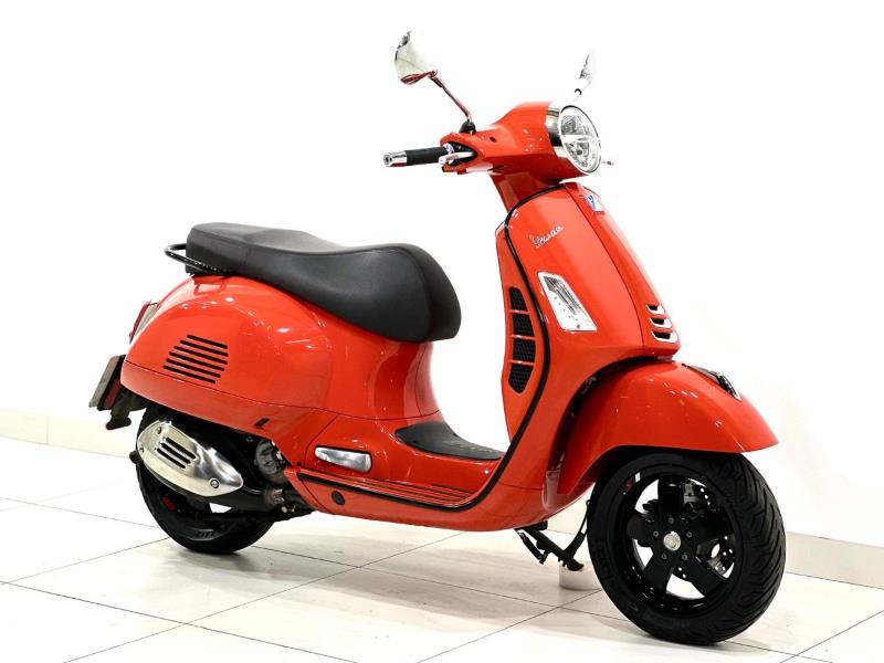 Vespa Gts 300 for sale in Sandton - ID: 27440446 - AutoTrader