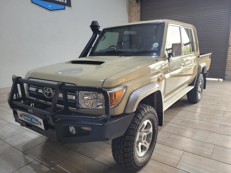 Toyota Land Cruiser 79 4.5D-4D LX V8 Double Cab for sale in ...