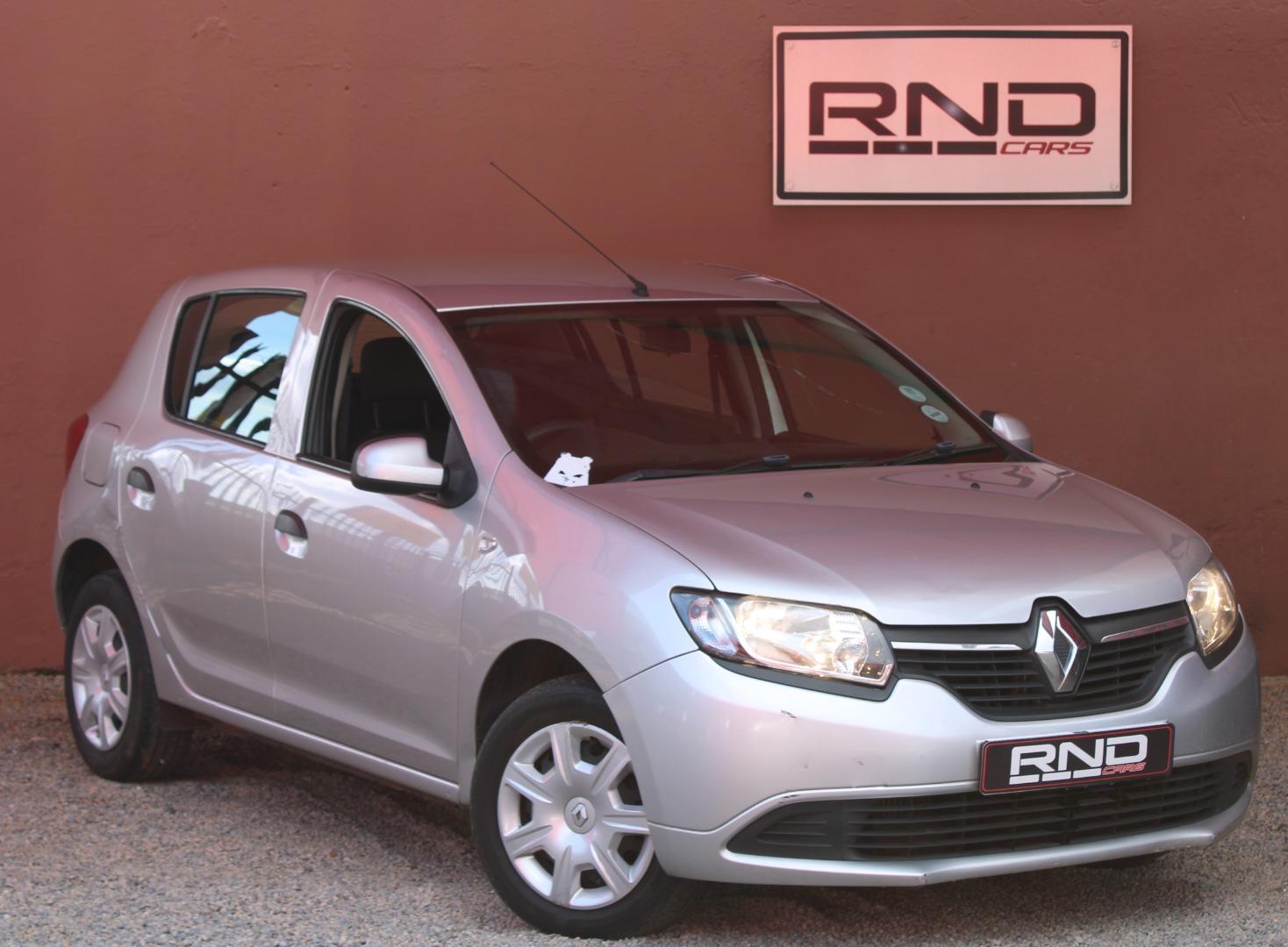 Used Renault Sandero for sale in Gauteng
