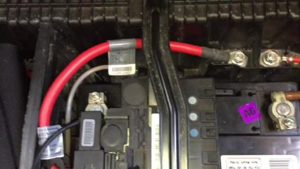 How to replace the car battery on a BMW 1 Series 
