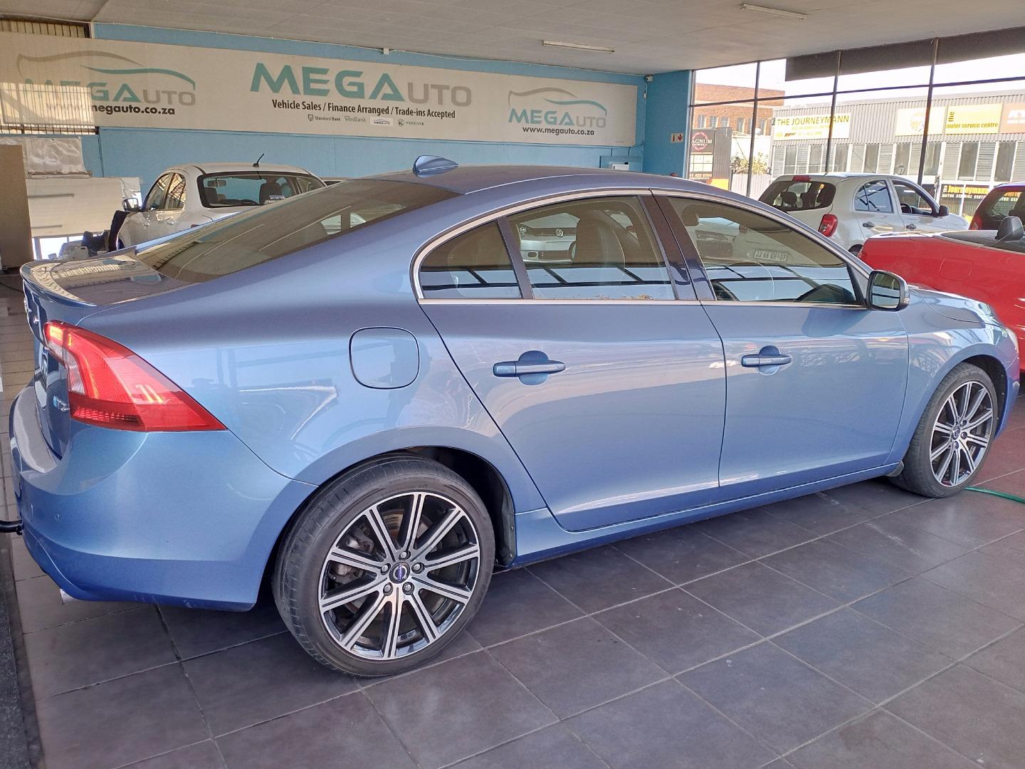Volvo S60 T3 Elite MEGAuto
