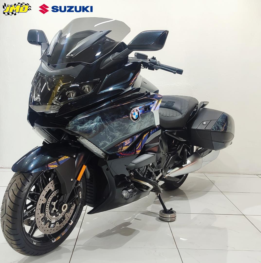 BMW K1600 B (OPTION 719 MIDNIGHT)