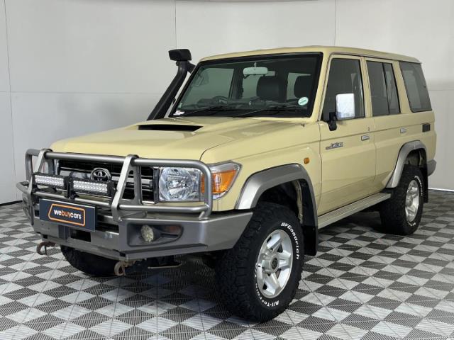 Toyota Land Cruiser 76 pricing information, vehicle specifications ...