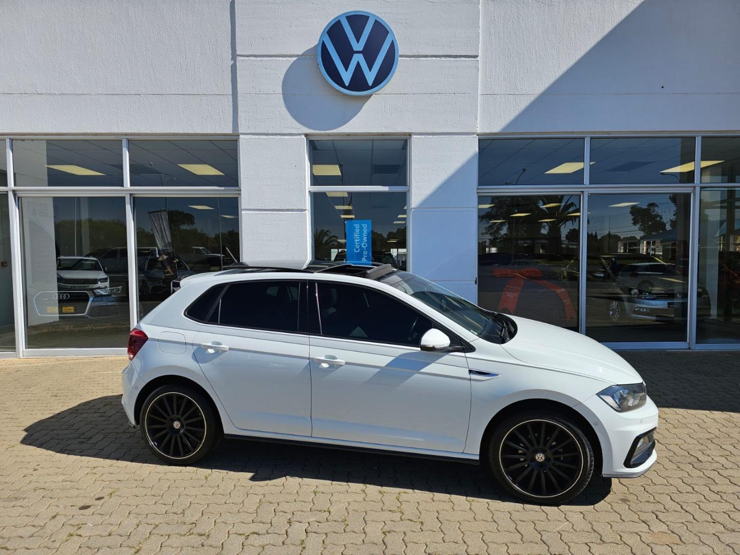 Car listing image