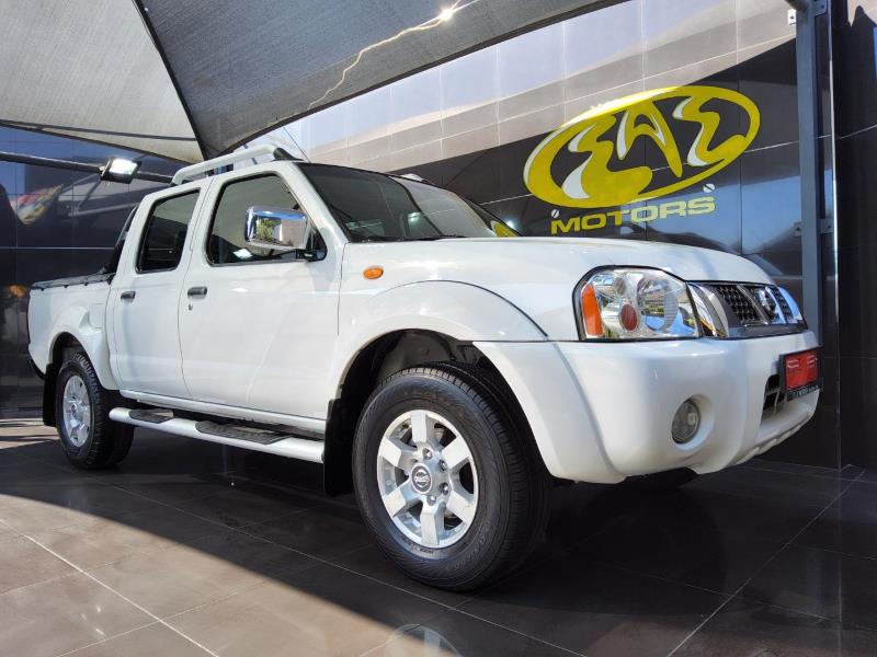 2013 Nissan NP300 Hardbody 2.4 Double Cab 4×4