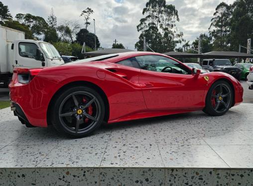 Automatic Ferrari 488 2016 for sale