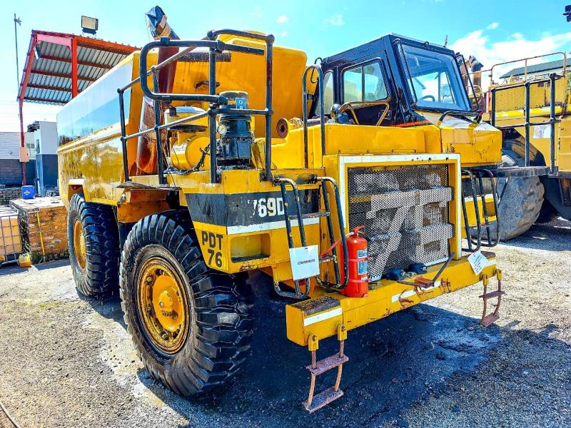 CAT 769D Water Tanker for sale in Johannesburg - ID: 27834302 - AutoTrader