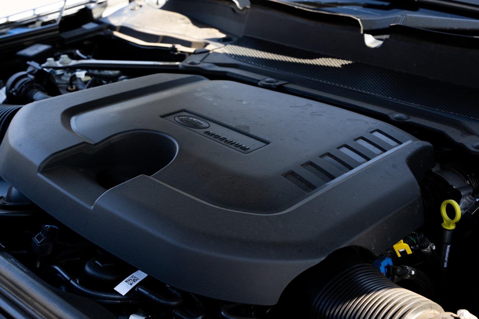 Land Rover Discovery D300 Dynamic SE