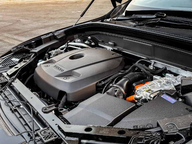 Petrol/electric hybrid engine that powers the Volvo XC60 T8 