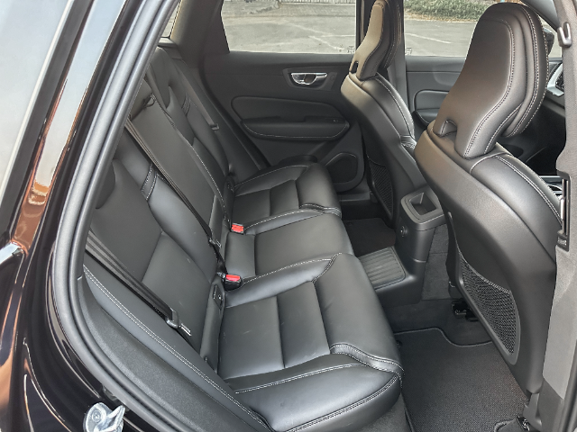 Rear occupant space in the Volvo Xc60 Ultimate Black Edition