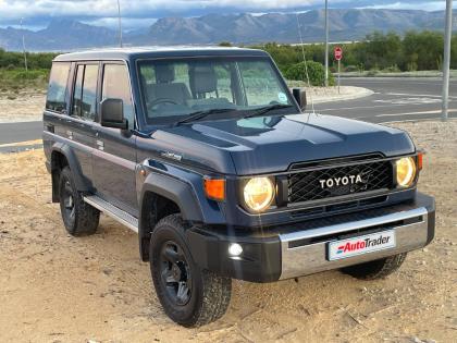 Toyota Land Cruiser 76