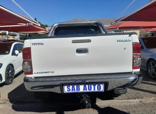 Manual Toyota Hilux 2013 for sale