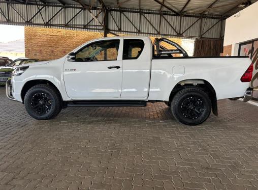 Used Toyota Hilux 2023 for sale