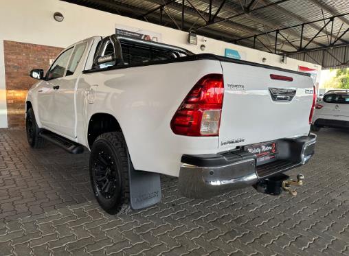 Manual Toyota Hilux 2023 for sale