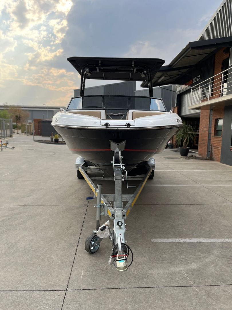 Odyssey 720 Boat with 6.2L Mercruiser 350hp V8 Inboard Motor UB Leisure