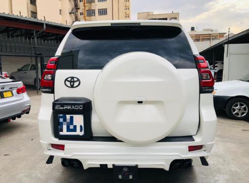 Manual Toyota Land Cruiser 2011 for sale