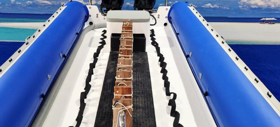 Boats - Brand New 2024: Super Duck 8M Dive Duck Stand-up Console 2 x 70HP Suzuki 4-Strokes on Galvanized Breakneck Trailer Natal Power Boats