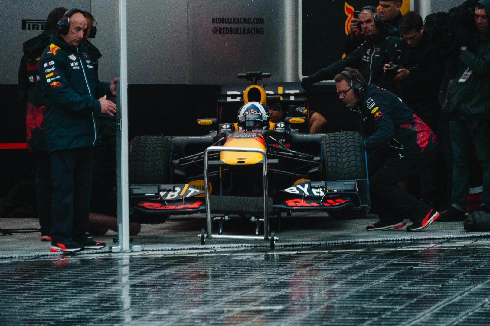 Automotive News