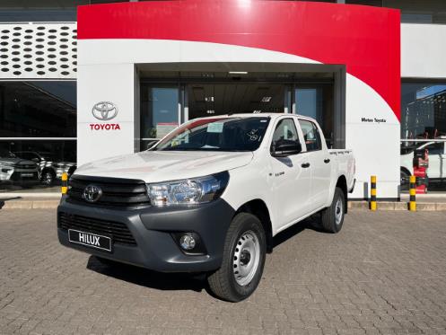 How does the Ford Ranger compare to the Toyota Hilux?