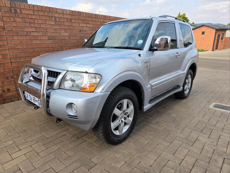 2004 Mitsubishi Pajero 3-Door 3.8 GLS