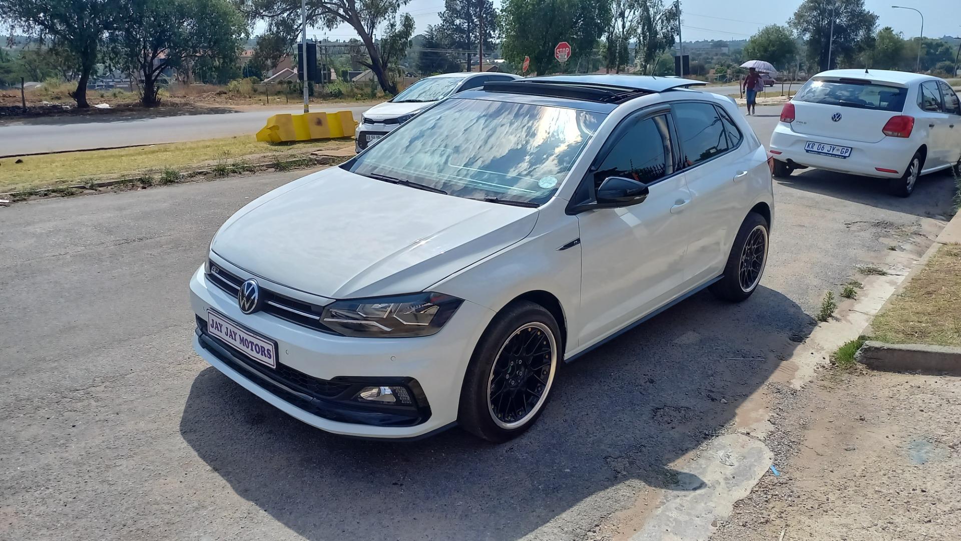 Car listing image
