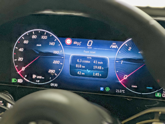 Mercedes-Benz E-Class digital display