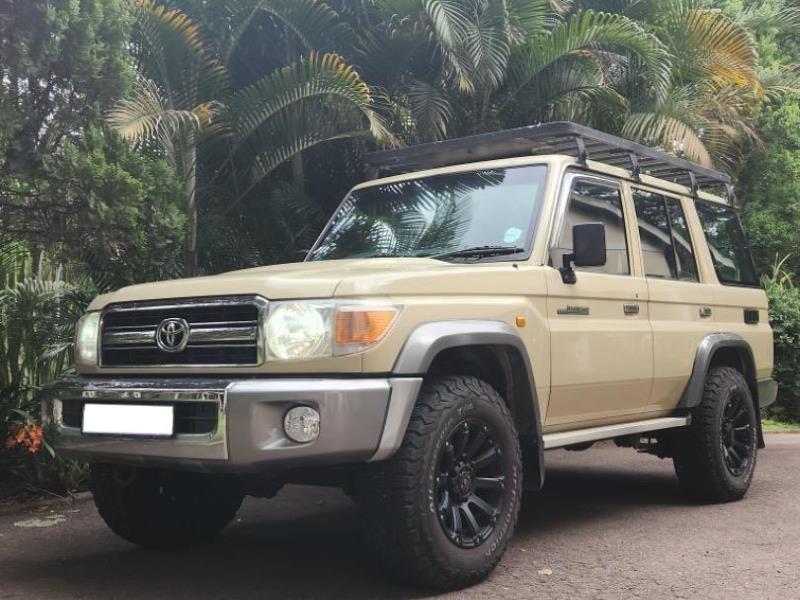 Toyota Land Cruiser 76 Land Cruiser 76 4.2D Station Wagon for sale in ...