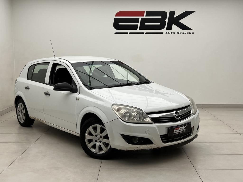 Opel Astra 1.4 Essentia 5 Door