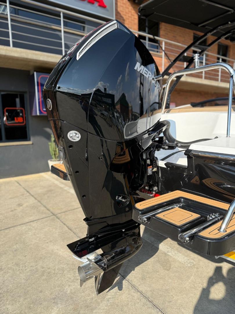 Panache 2250 Boat with Mercury 250hp V8 Outboard Motor UB Leisure