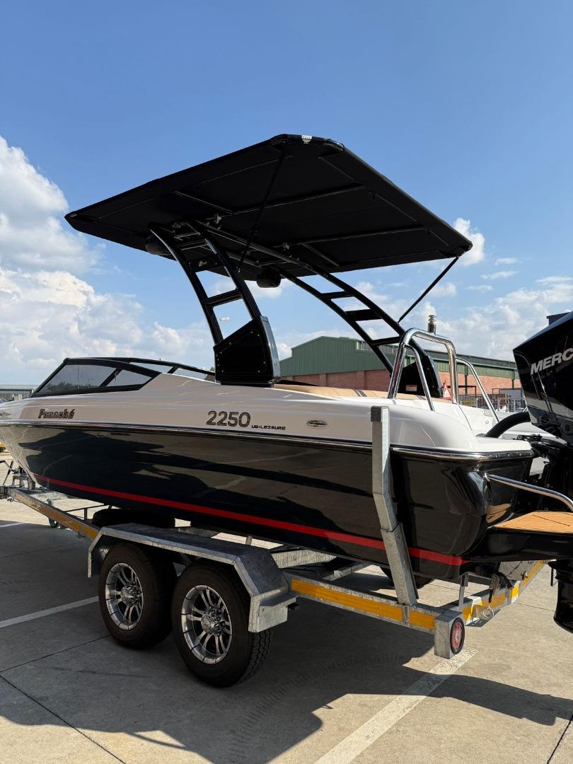 Panache 2250 Boat with Mercury 250hp V8 Outboard Motor UB Leisure