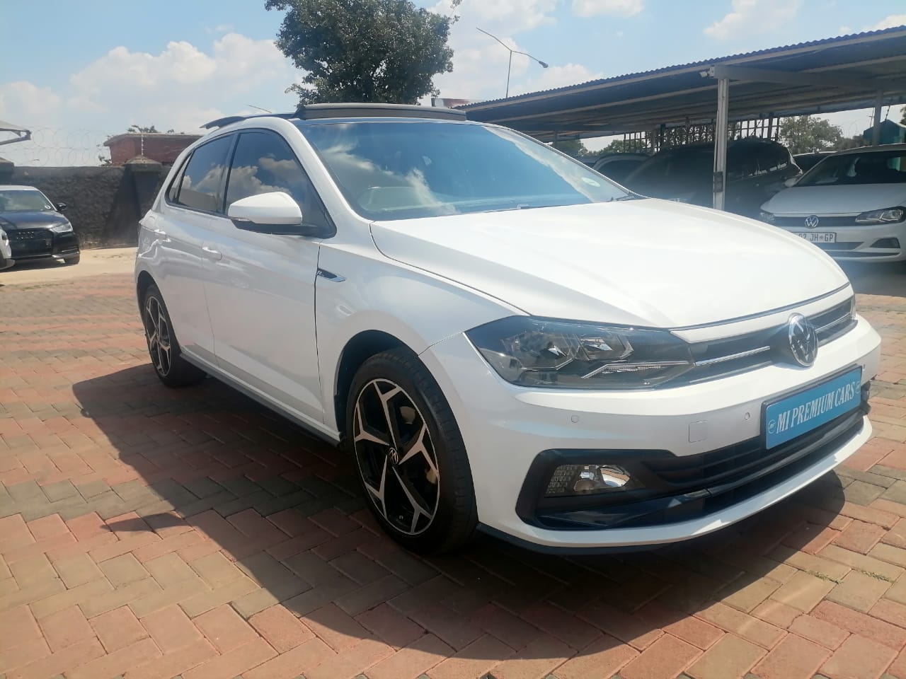 Car listing image