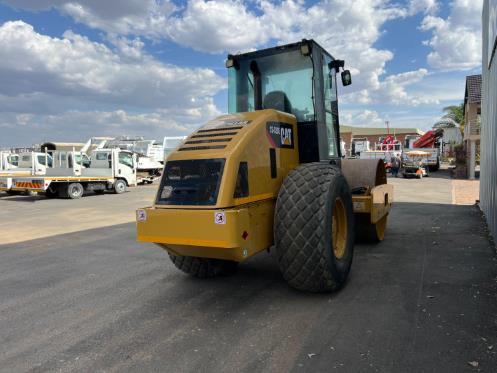 2018 Caterpillar CS 533E for sale