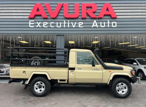 2011 Toyota Land Cruiser 79  4.0 V6 for sale - AV2743