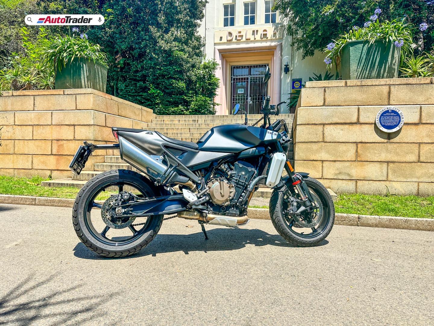 Husqvarna SVARTPILEN 801