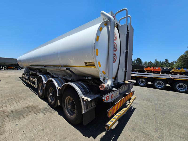 Henred Freuhauf Tri Axle Fuel Tanker For Sale In Kempton Park Id Autotrader